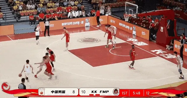 必威体育-庞峥麟左路突破送出妙传，徐昕篮下轻松完成空接暴扣